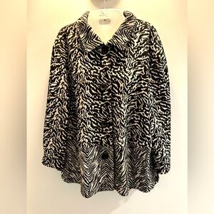 Notations knit stretch animal print cardigan Fits size Medium to Large